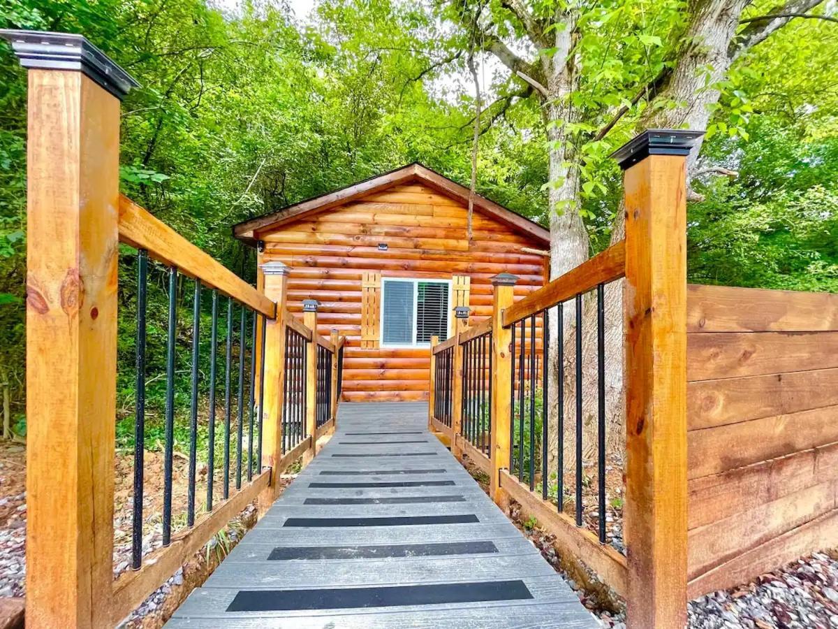 New Tiny Cabin Hot Tub Firepit Fenced Yard Sevierville Exteriér fotografie