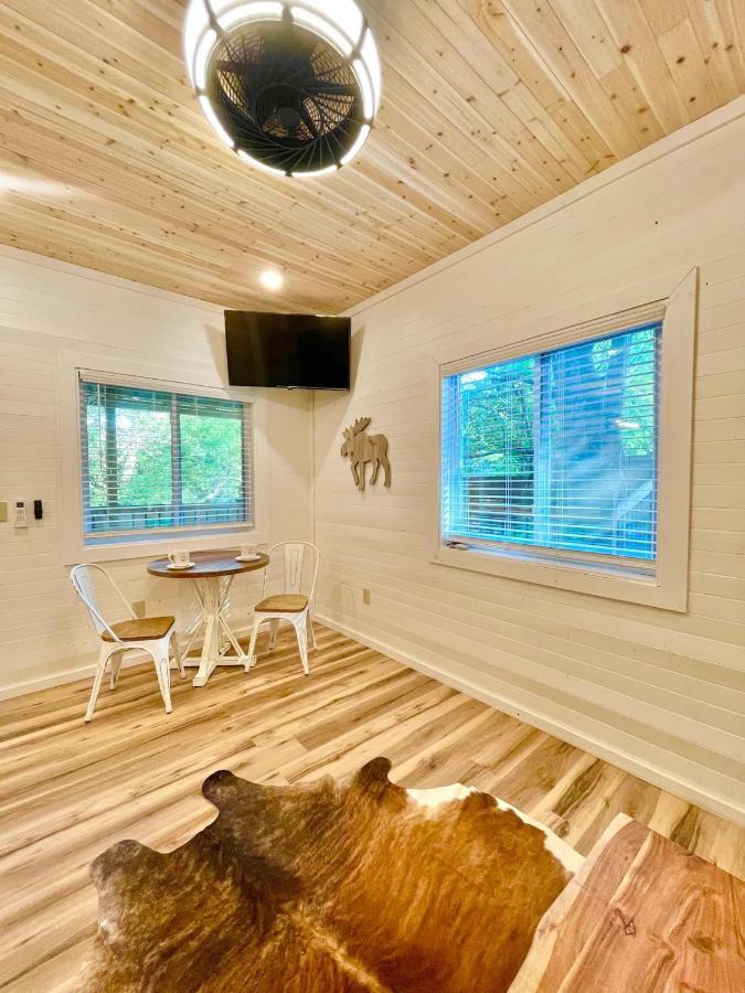 New Tiny Cabin Hot Tub Firepit Fenced Yard Sevierville Exteriér fotografie